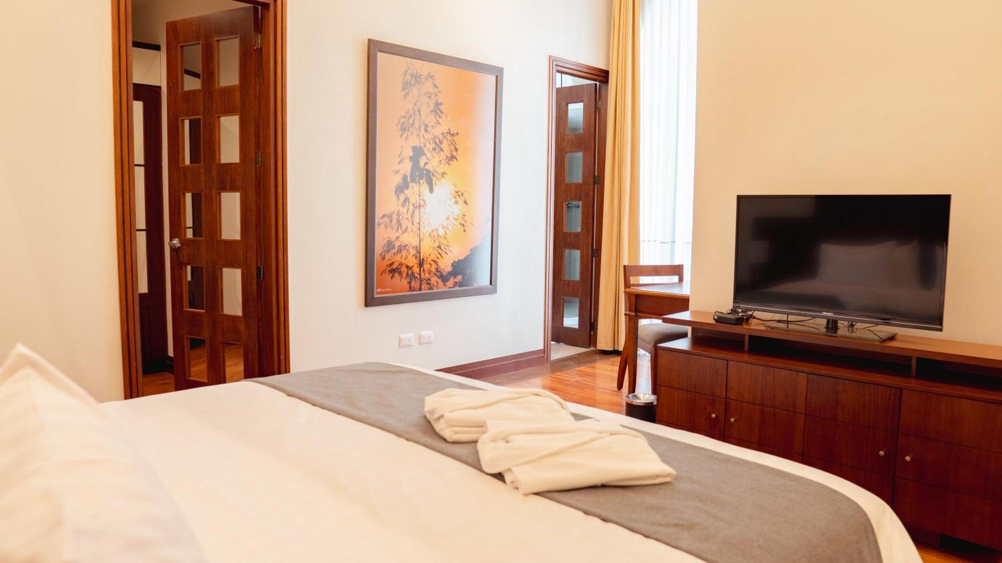 Parc Royale Suites Hotel Cuenca Buitenkant foto