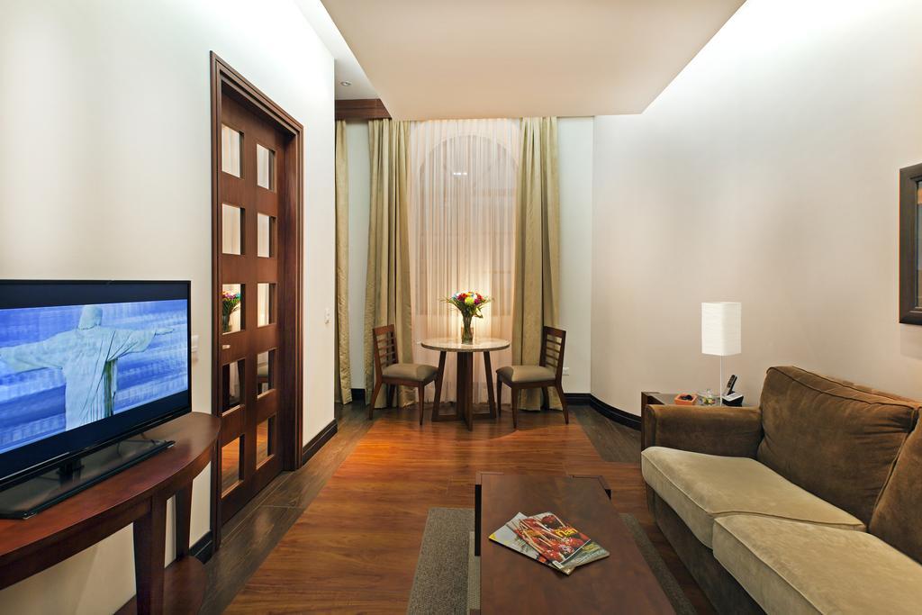 Parc Royale Suites Hotel Cuenca Buitenkant foto